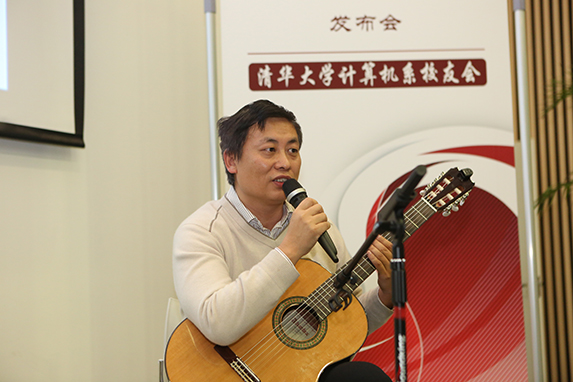 8.89级蒋步星吉他表演.JPG